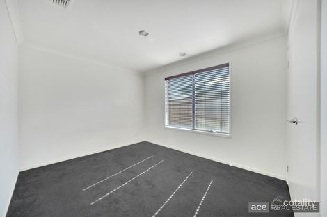 Property photo of 3 Mingay Close Truganina VIC 3029