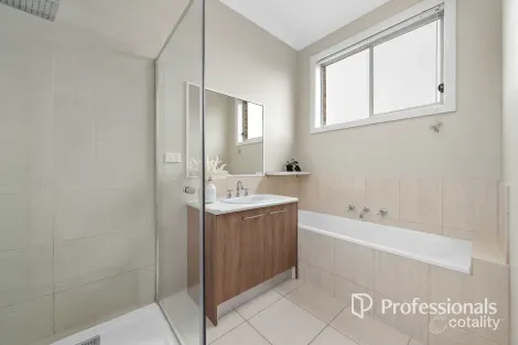 Property photo of 1/1364 Stud Road Rowville VIC 3178