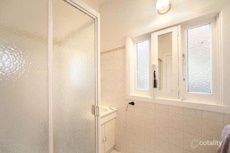 Property photo of 560 Centre Road Bentleigh VIC 3204