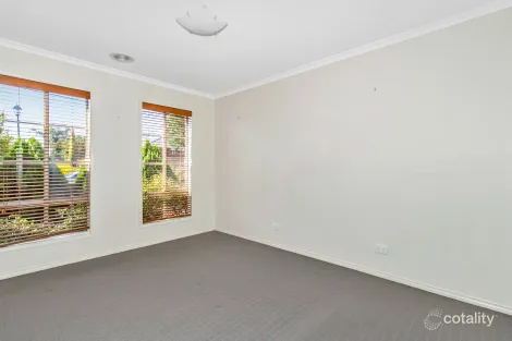 Property photo of 7 Farnborough Way Berwick VIC 3806