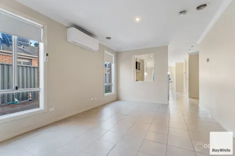Property photo of 5 Duncombe Park Way Deer Park VIC 3023