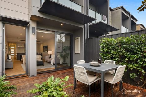 Property photo of 10 Hakea Drive Warriewood NSW 2102