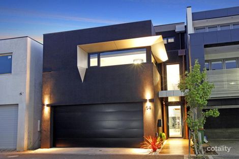 Property photo of 14 Pier Lane Maribyrnong VIC 3032