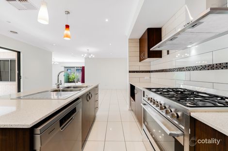 Property photo of 10 Crowe Avenue Cranbourne West VIC 3977