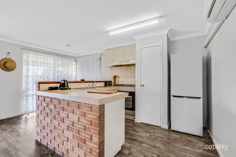 Property photo of 2 Kurrajong Circle Glen Iris WA 6230