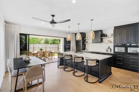 Property photo of 9 Lakeside Drive Smithfield QLD 4878