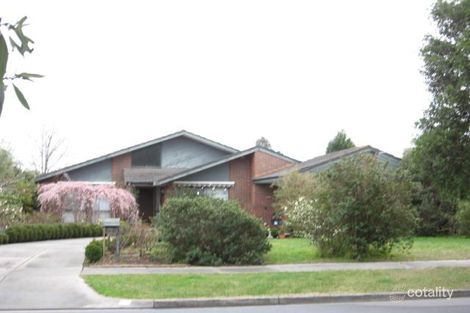 Property photo of 8 Almray Place Glen Waverley VIC 3150