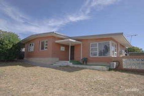 5 Tanson Rd, Parmelia, WA 6167