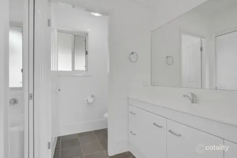 Property photo of 3 Barbara Court Rutherford NSW 2320