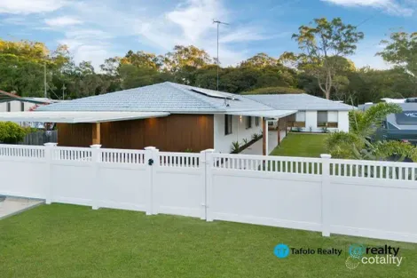 Property photo of 5 Pine Terrace Redland Bay QLD 4165