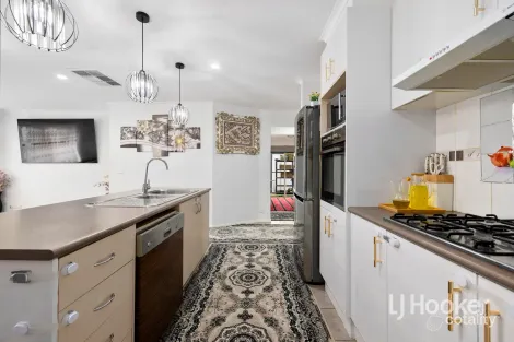 Property photo of 1 Hope Court Cranbourne West VIC 3977