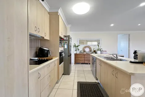 Property photo of 4 Skylark Place Kelso QLD 4815