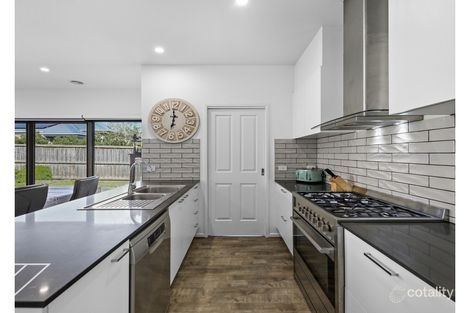 Property photo of 28 Willandra Circuit Warragul VIC 3820