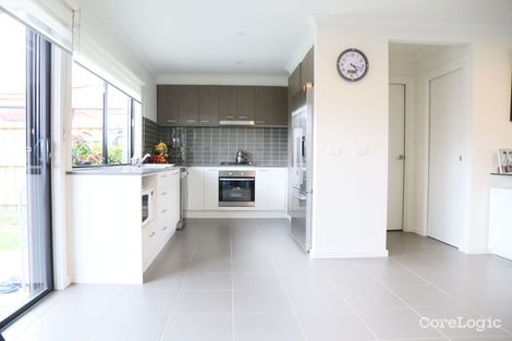 Property photo of 42 Oscar Circuit Roxburgh Park VIC 3064