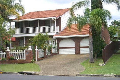 10 Alamau St, Benowa, QLD 4217