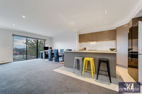 Property photo of 10/8 The Crossing Caroline Springs VIC 3023