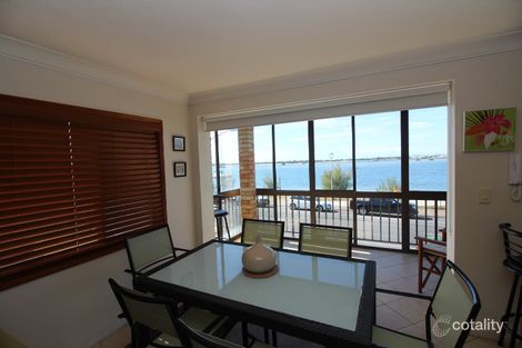 Property photo of 2/252 Marine Parade Labrador QLD 4215