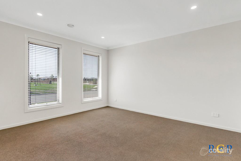 Property photo of 8 Eliburn Street Werribee VIC 3030