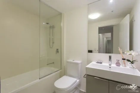 Property photo of 2 Harbour Road Hamilton QLD 4007