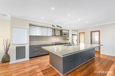 Property photo of 2 Yorkshire Drive Cranbourne North VIC 3977