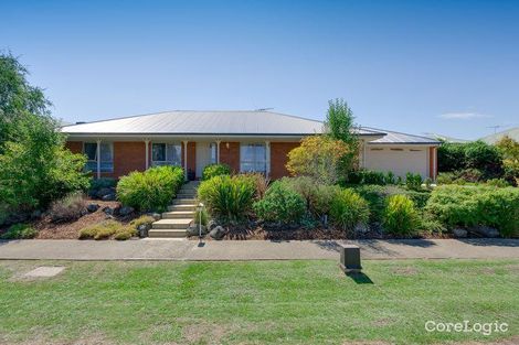 Property photo of 7 Rothacker Rise Doreen VIC 3754