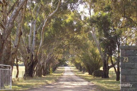 Property photo of 51 Hawkstowe Parade South Morang VIC 3752