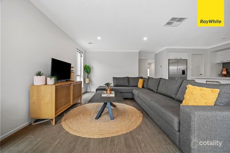Property photo of 33 Alabaster Avenue Cobblebank VIC 3338