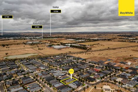 Property photo of 33 Alabaster Avenue Cobblebank VIC 3338
