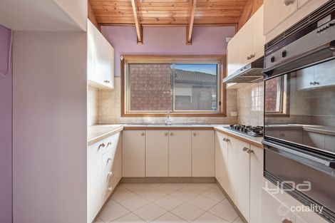 Property photo of 2/14 Woods Close Meadow Heights VIC 3048