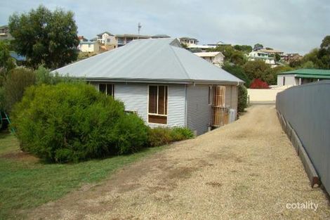 Property photo of 4 Pollard Court Encounter Bay SA 5211