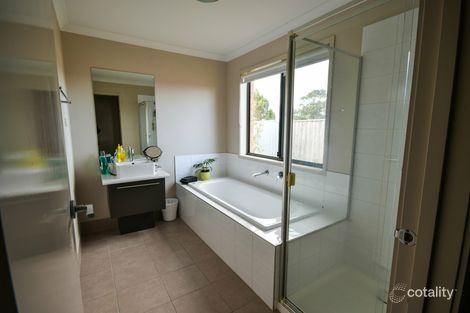 Property photo of 18 Ah Yee Place Paynesville VIC 3880