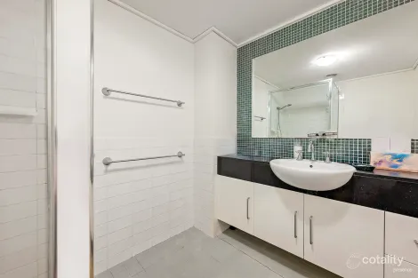 Property photo of 4/492 The Esplanade Warners Bay NSW 2282