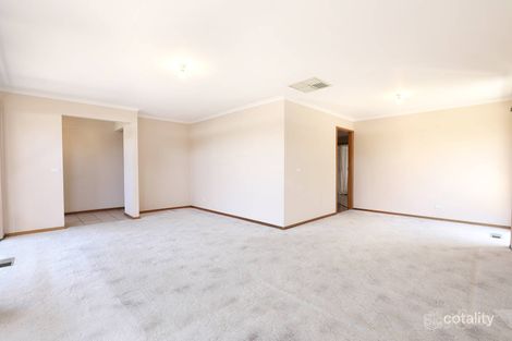 Property photo of 2 Georgette Crescent Endeavour Hills VIC 3802