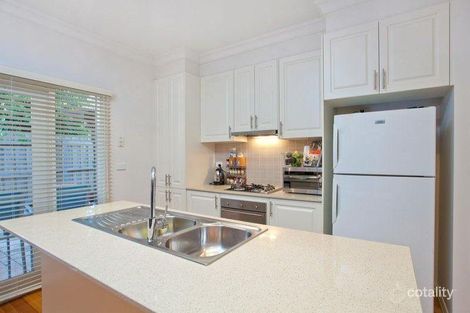 Property photo of 2/34 Royal Avenue Essendon North VIC 3041