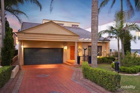 Property photo of 46 Gnarbo Avenue Carss Park NSW 2221