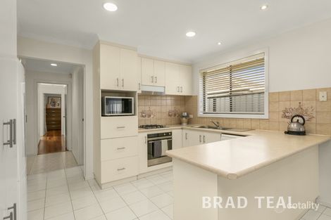 Property photo of 5 Barina Close Keilor Downs VIC 3038
