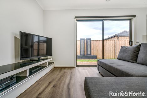 Property photo of 3 Daisy Drive Donnybrook VIC 3064