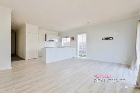 Property photo of 28/17 Crestmont Drive Melton South VIC 3338