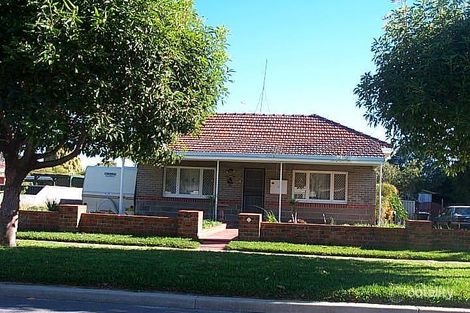 25 Celebration St, Beckenham, WA 6107