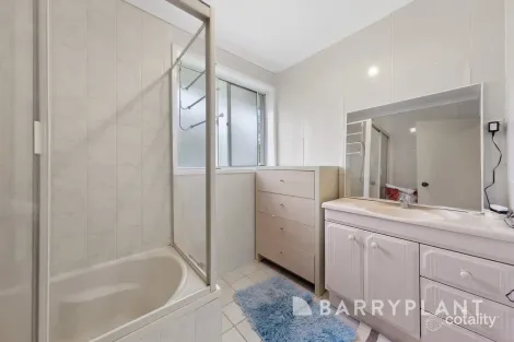 Property photo of 57 Grevillea Road Kings Park VIC 3021