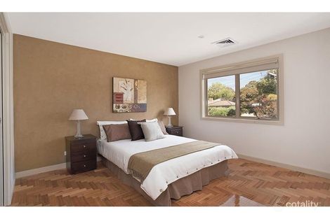 Property photo of 1/2 Amaroo Court Box Hill North VIC 3129