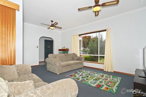 Property photo of 5 Rover Crescent Port Willunga SA 5173