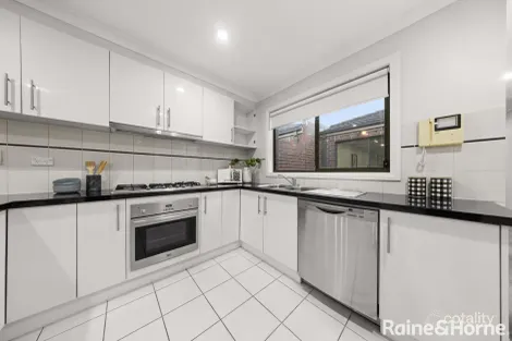 Property photo of 1/2 Balmoral Close Hillside VIC 3037