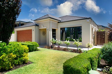 Property photo of 10 Honeymyrtle Turn Stirling WA 6021
