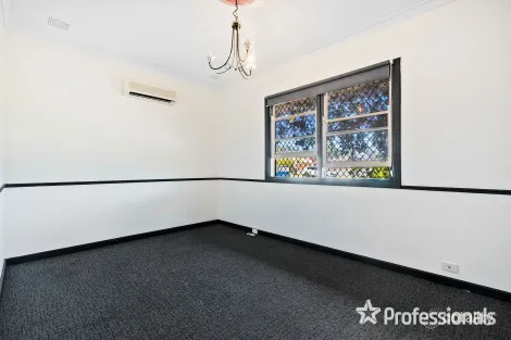 Property photo of 34 Greville Way Girrawheen WA 6064