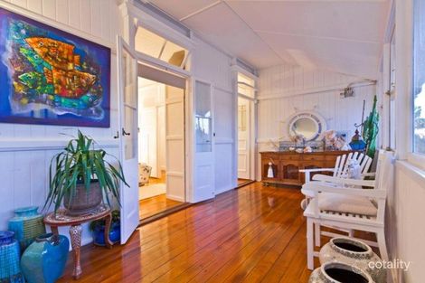 Property photo of 81 Mountjoy Terrace Wynnum QLD 4178