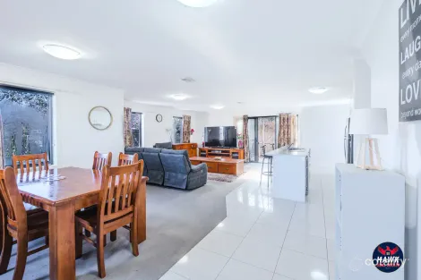 Property photo of 8 Ted Richards Street Casey ACT 2913