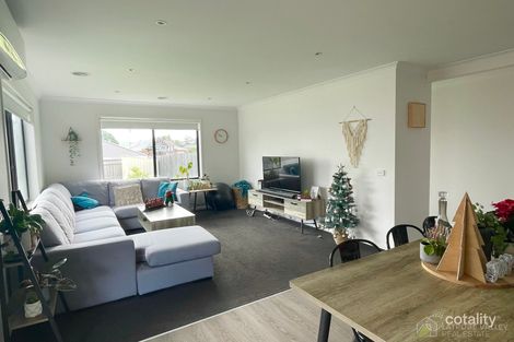 Property photo of 2 Deane Street Traralgon VIC 3844