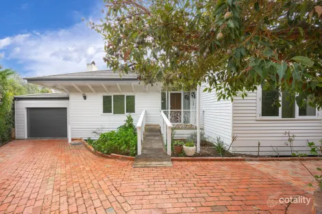Property photo of 12 Jacksons Road Mount Eliza VIC 3930