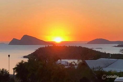 Property photo of 1 Olden Court Hideaway Bay QLD 4800